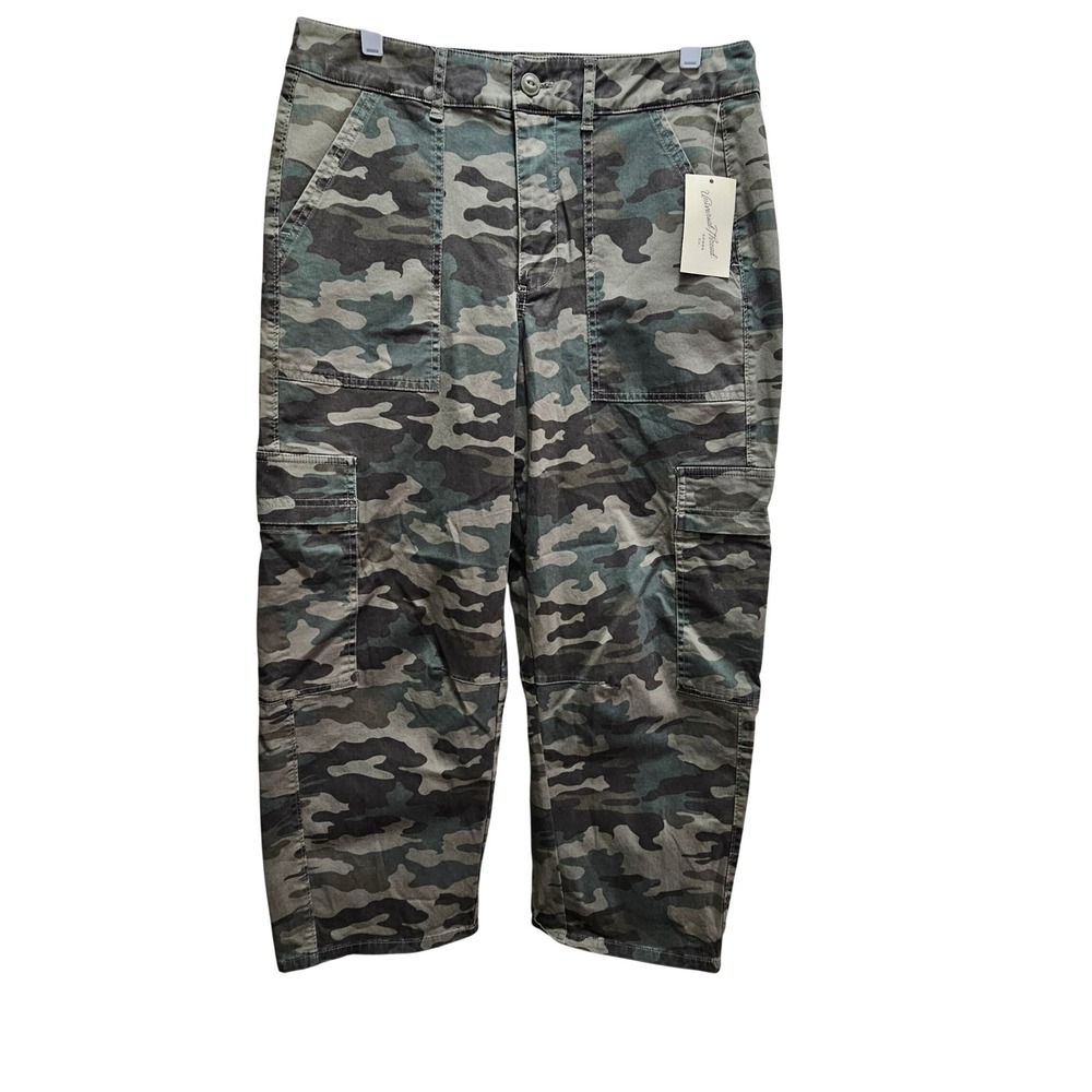 Universal Thread Womens Green Camo High-Rise Cargo Pants Size 10 NWT